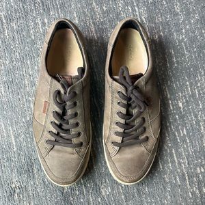 Taupe Ecco shoes in size 12